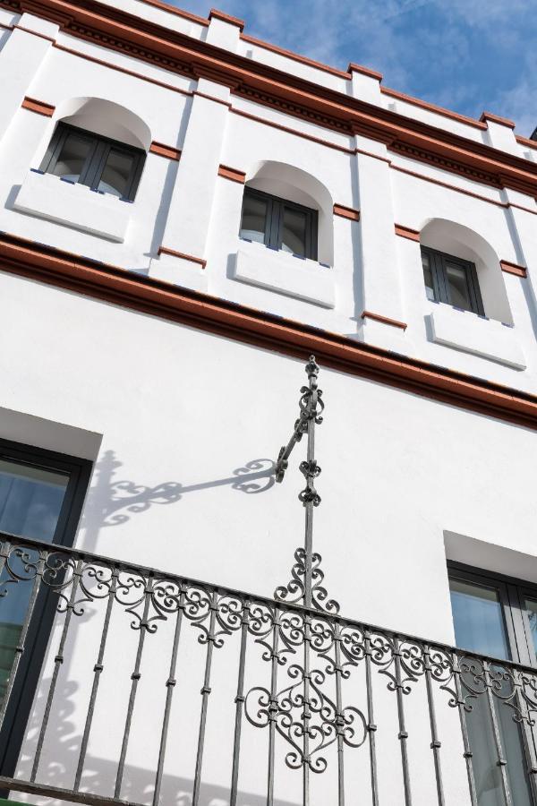 Avanti Clavel, La Terraza Te Conquistara Sevilla Buitenkant foto
